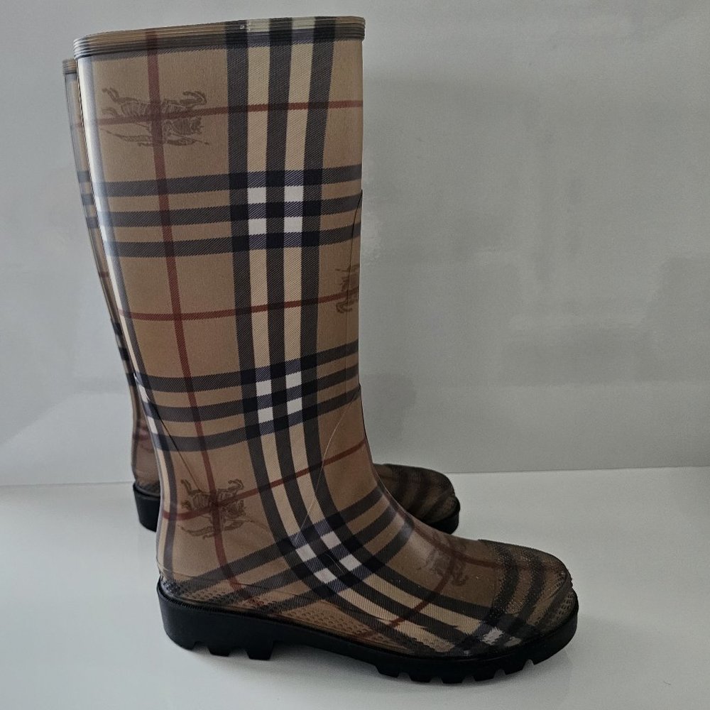 Burberry Rain Boots -Wellingtons BRAND NEW!!! 100% AUTHENTIC. - Picture 1 of 9